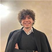 Laureato in Lettere offre ripetizioni di letteratura italiana, storia, filosofia e geografia per medie e superiori